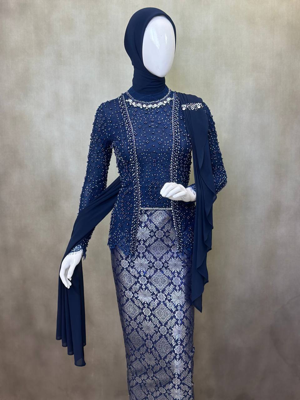 Naomi Navy